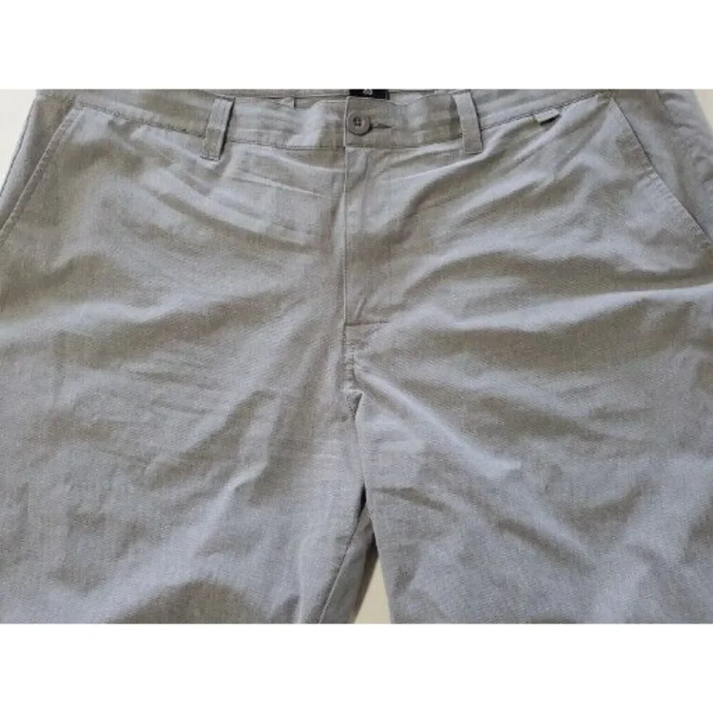 Travis‎ Mathew Mens Chino Golf Shorts Size 40 Light Gray Flat Front